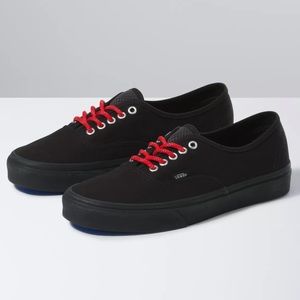 Black Vans Authentic